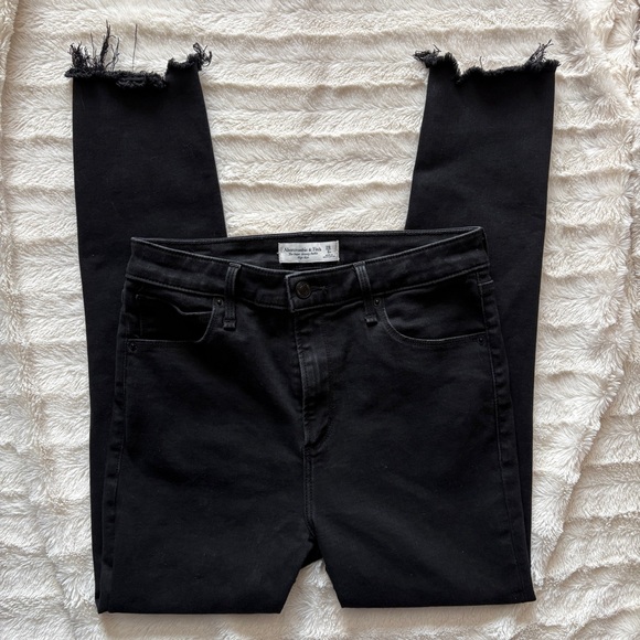 Abercrombie & Fitch Denim - Abercrombie & Fitch Super Skinny Ankle High Rise Black  Jeans w/ Raw Hem